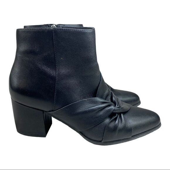 Nic + Zoe Amorie 2 Black Leather Booties Boots 9 Twisted Bow Accent Nic+Zoe - Picture 2 of 11